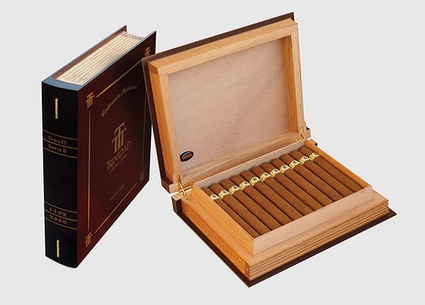 ”Colección Habanos”-kabinett, som liknar böcker, ”Replica Antique”-humidorer | Specialutgåvor | Om kubanska cigarrer